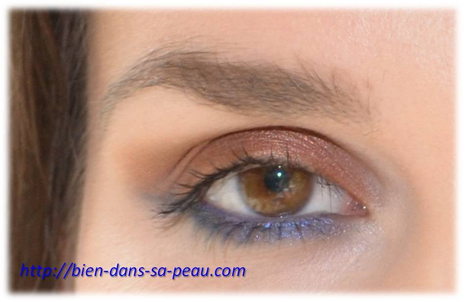 maquillage cuivré et bleu roi underliner