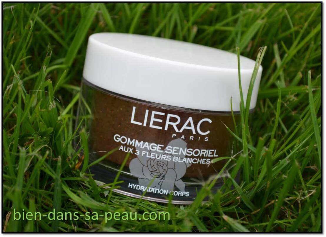 gommage sensoriel aux 3 fleurs blanches lierac revue