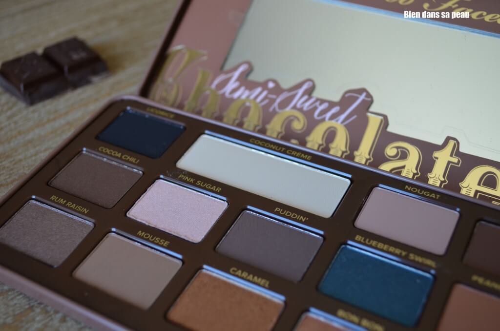 maquillage avec la semi-sweet chocolate bar de Too Faced