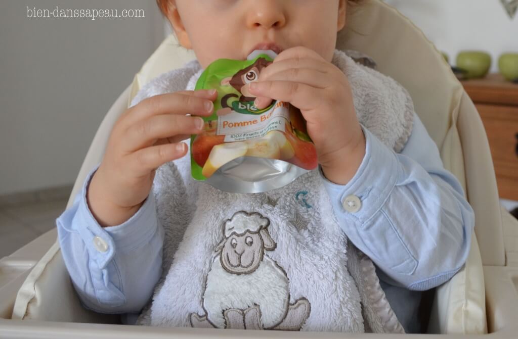 goûter-anniversaire-bébé-1-an-préparation-moustaches-confettis-18