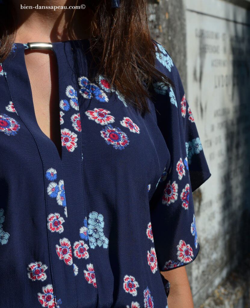 look-petite-robe-fleurs-bien-dans-sa-peau-blogueuse-mode-6