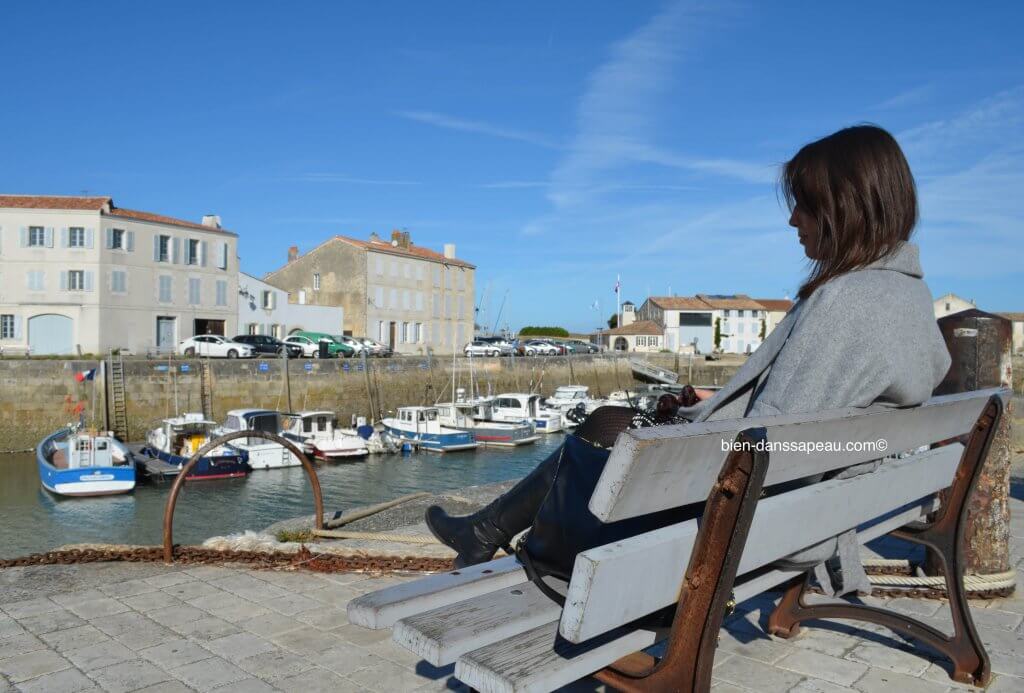 look-dame-jupe-chili-caroll-manteau-oversize-ile-re