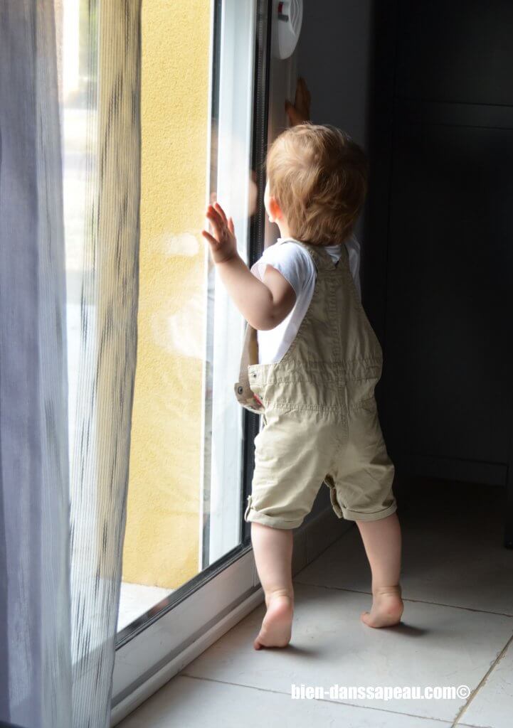 poutch-bebe-entre-12-et-16-mois