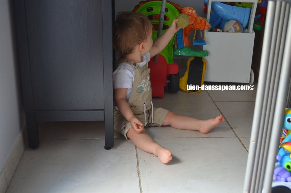 poutch-bebe-entre-12-et-16-mois-balle